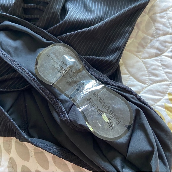 YMI Black One Piece Tank Swimsuit w/front & back cutouts - Size L Large NWT - Picture 9 of 10